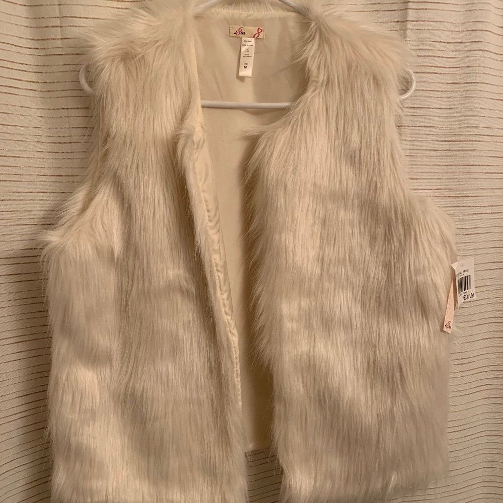 $5 SALE L8teR Cream Fur Vest
